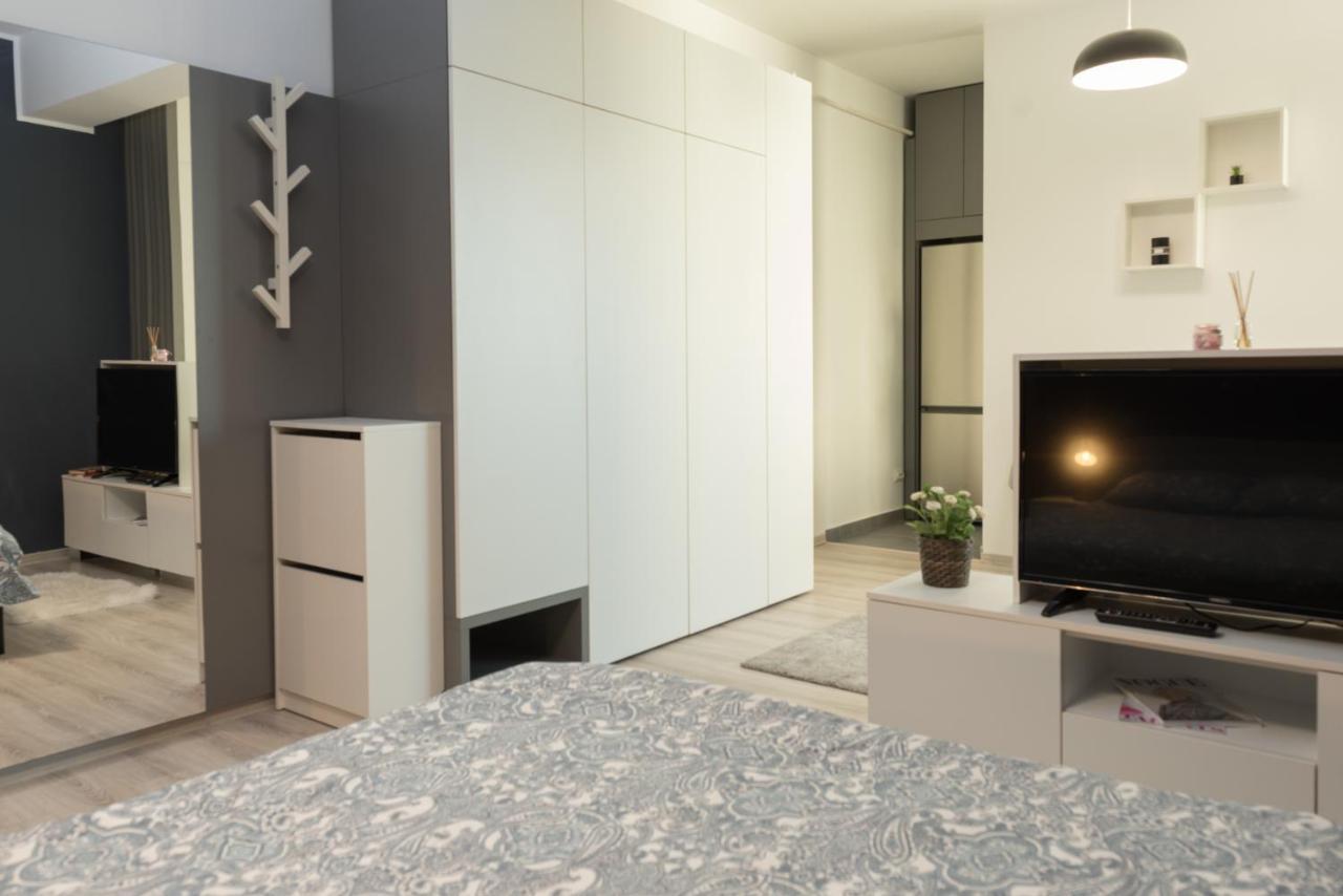 The Chic Minimalist - Apartment Iasi