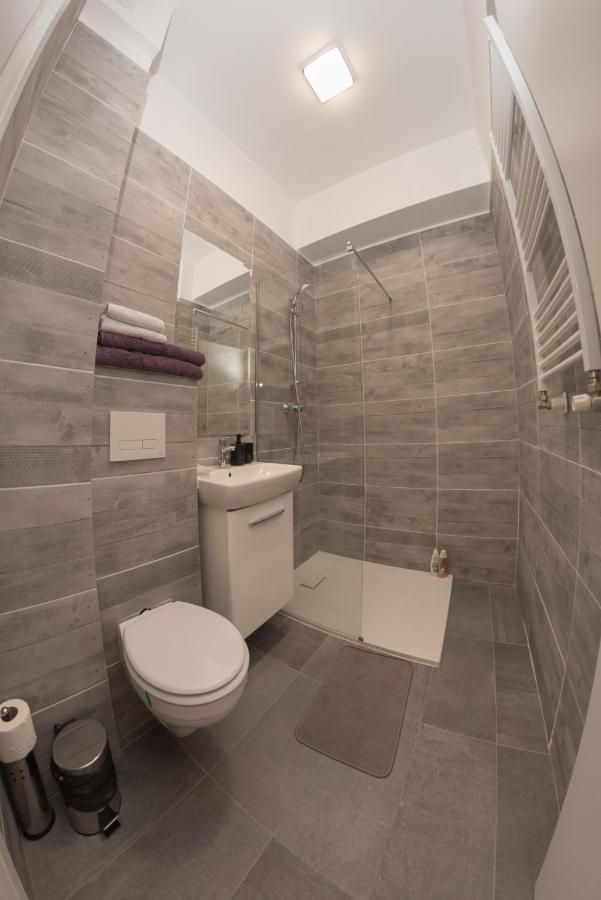 The Chic Minimalist - Apartment Iasi